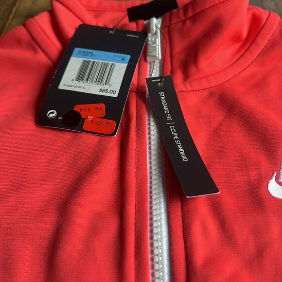 Women’s Nike Size M zip up trainer’s jacket - Picture 3 of 7